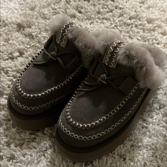 UGG Shoes - New without box Ugg alpine slippers size 6